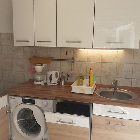 Rose Apartman Балатонлеле Екстериор снимка