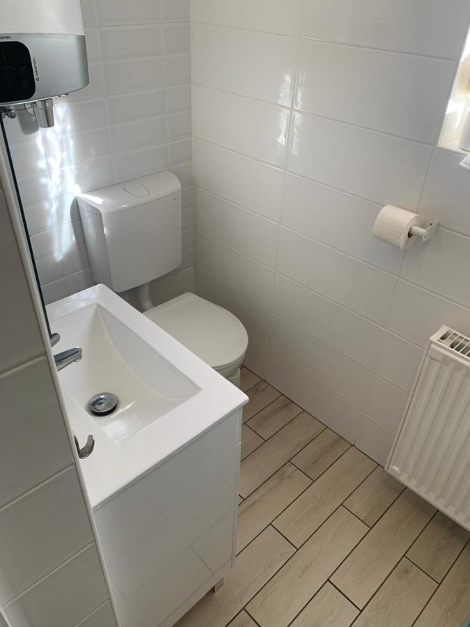 Rose Apartman Балатонлеле Екстериор снимка